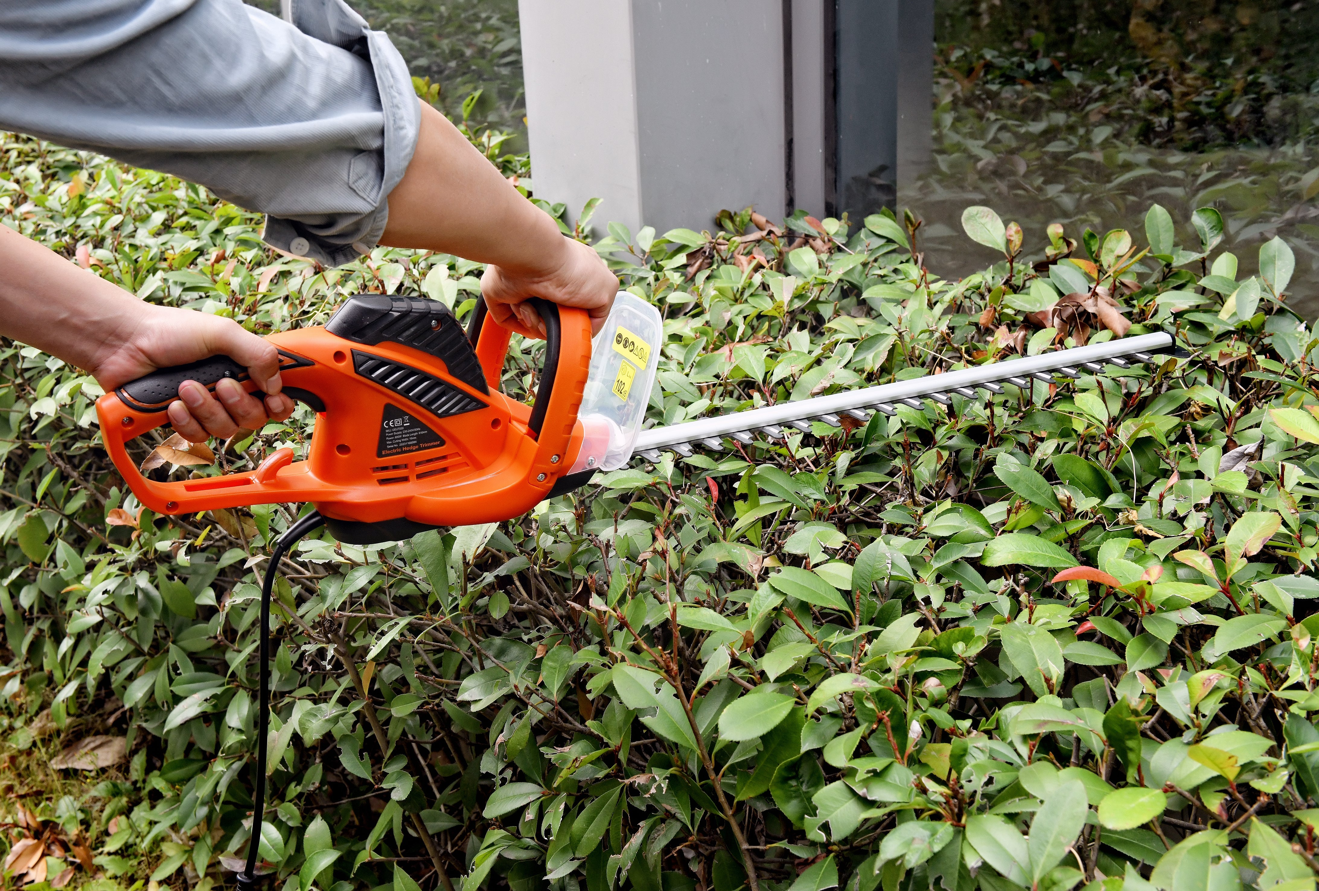More Than a Tool—Superhandy Hedge Trimmer Is Your Garden’s Best Ally